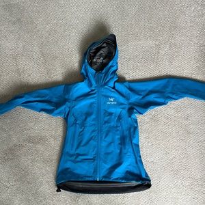 COPY - Arc’teryx shell in perfect condition that is gore-tex.